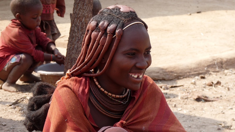 Verheiratete Himbafrau